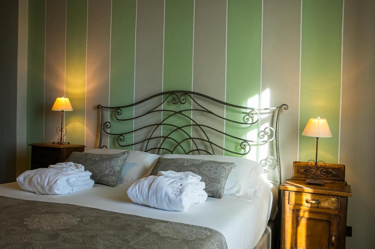 Agriturismo La Torricella Monforte dʼAlba Eksteriør bilde