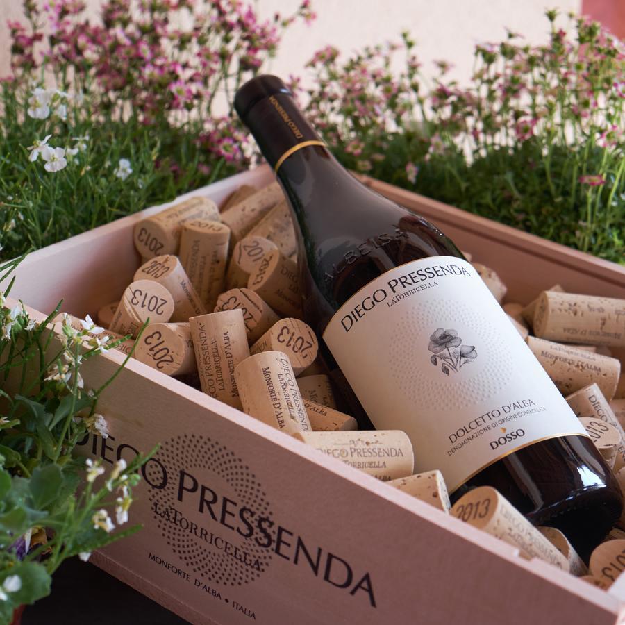 Agriturismo La Torricella Monforte dʼAlba Eksteriør bilde