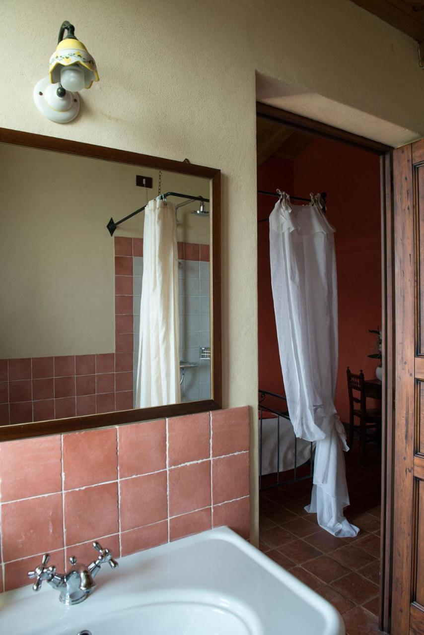 Agriturismo La Torricella Monforte dʼAlba Eksteriør bilde