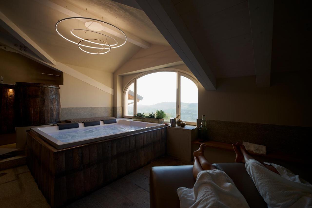 Agriturismo La Torricella Monforte dʼAlba Eksteriør bilde